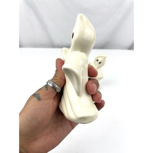 VTG Set Of 2 Halloween Ceramic Spooky White Ghost Figurines 1980s 4.75" Tall - Picture 8 of 13